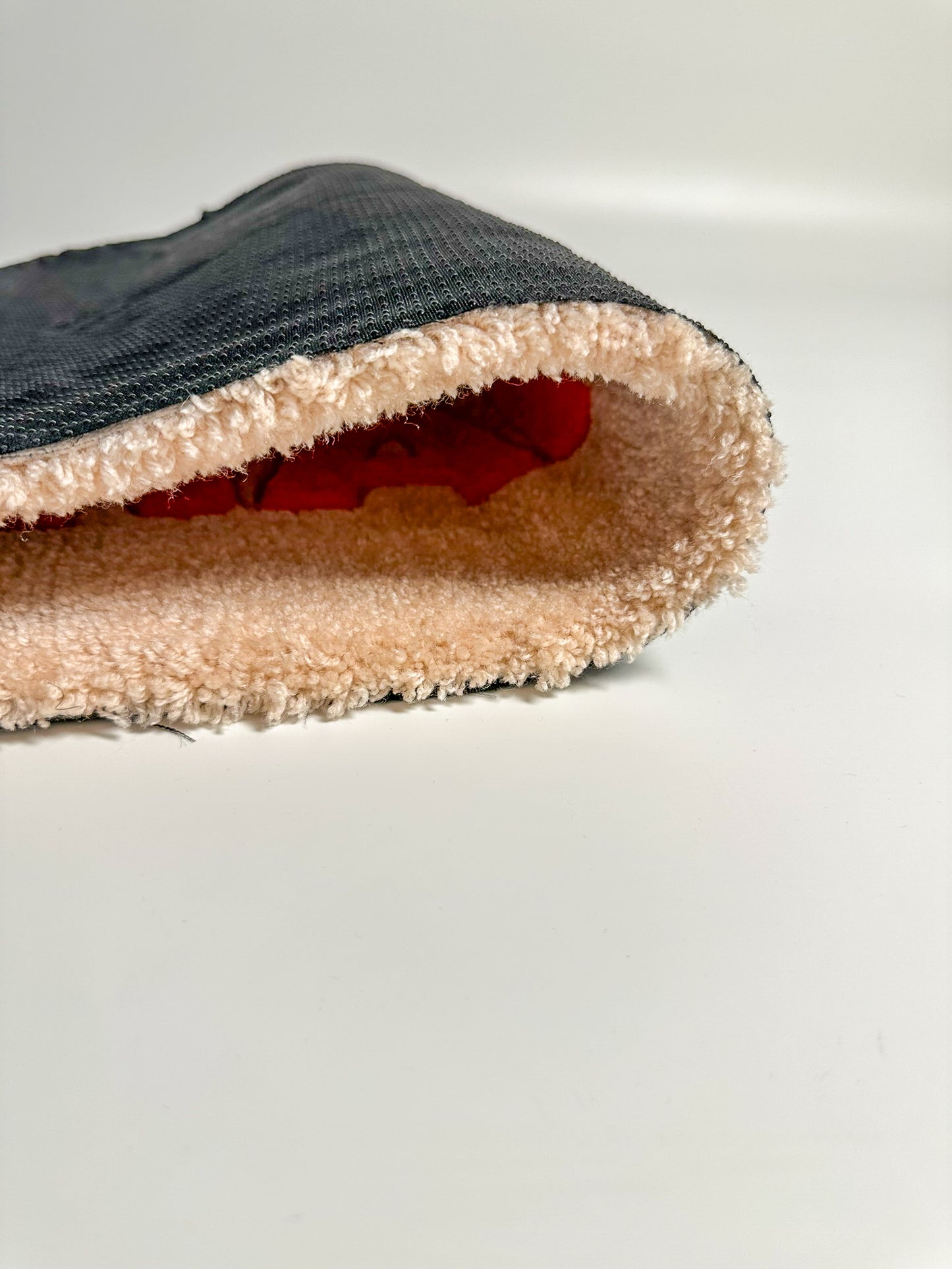 “Get Naked” Yazılı Ten El Yapımı Tufting Halı, Paspas