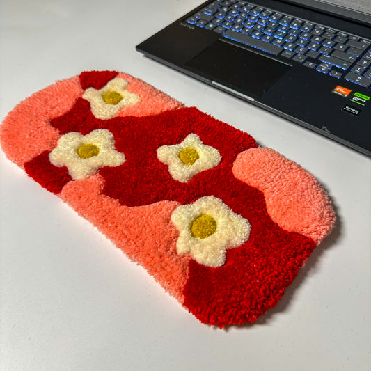 Papatyam, Papatya Desenli El Yapımı Klavye Halısı